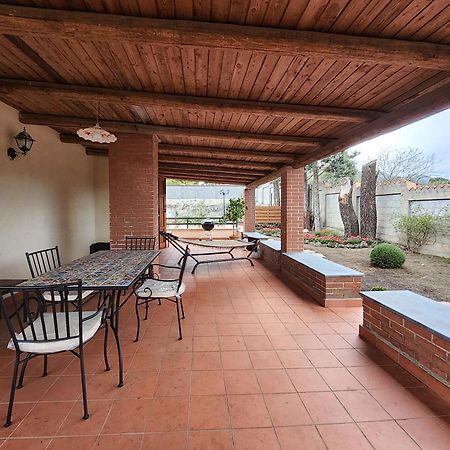 Villa Con Piscina Villa Scott Del Bernese Николози Экстерьер фото
